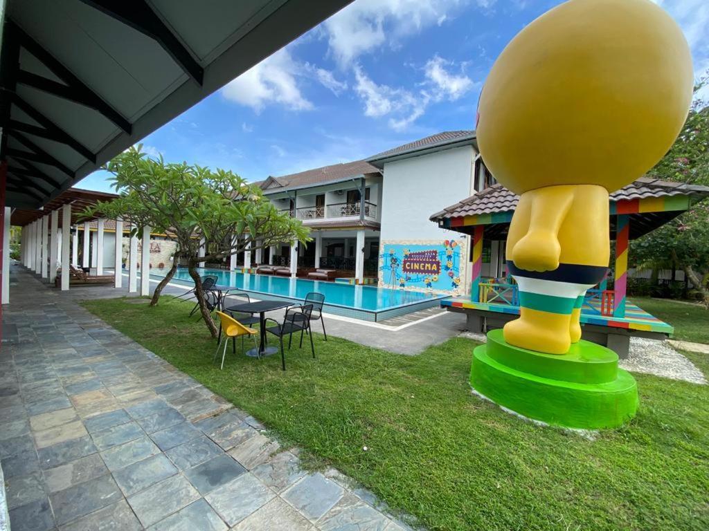 Alia Residence Business Resort Padang Mat Sirat Exterior foto