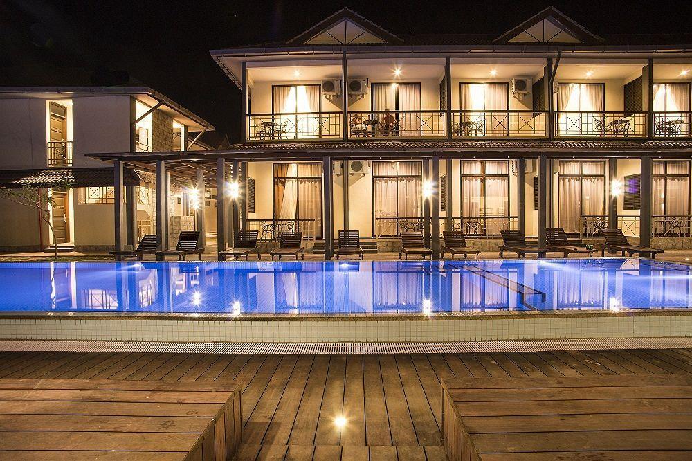 Alia Residence Business Resort Padang Mat Sirat Exterior foto