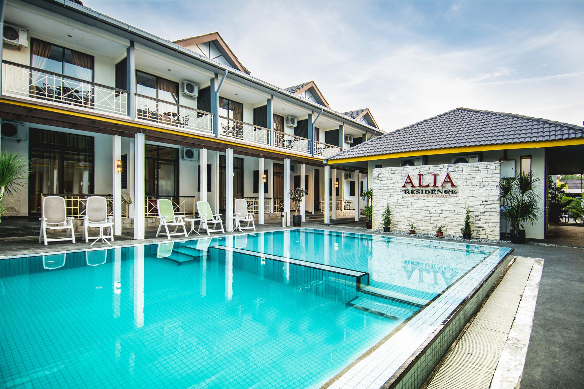 Alia Residence Business Resort Padang Mat Sirat Exterior foto