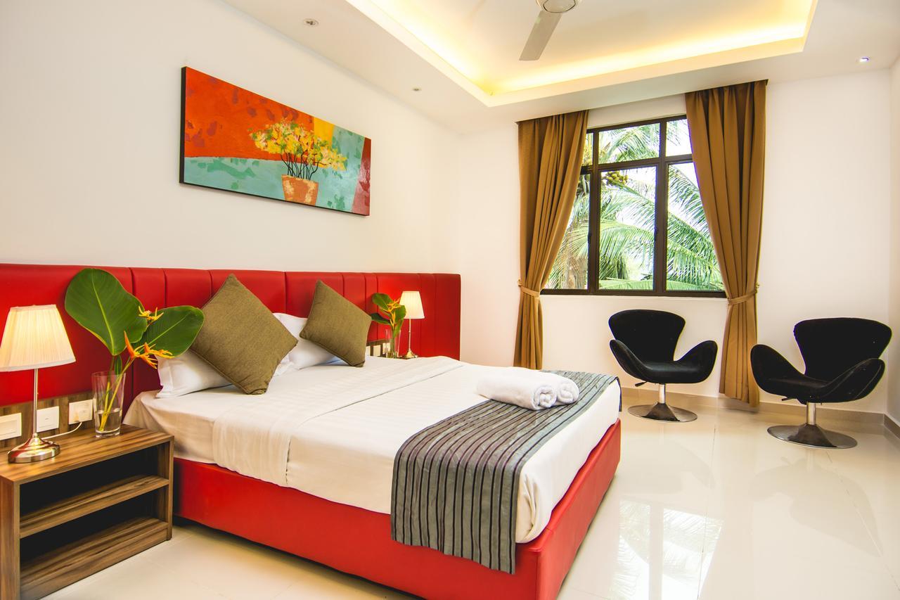 Alia Residence Business Resort Padang Mat Sirat Exterior foto