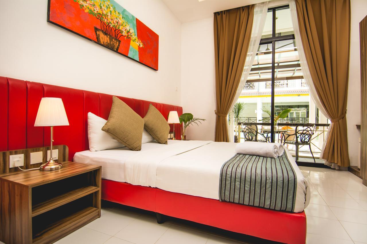 Alia Residence Business Resort Padang Mat Sirat Exterior foto